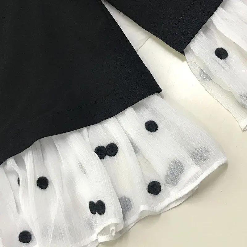 

Women Chiffon Color Stitching Loose Blouse V-neck Polka Dot Black Blouse Vintage Seven-quarter Sleeve Womens Tops and Blouses