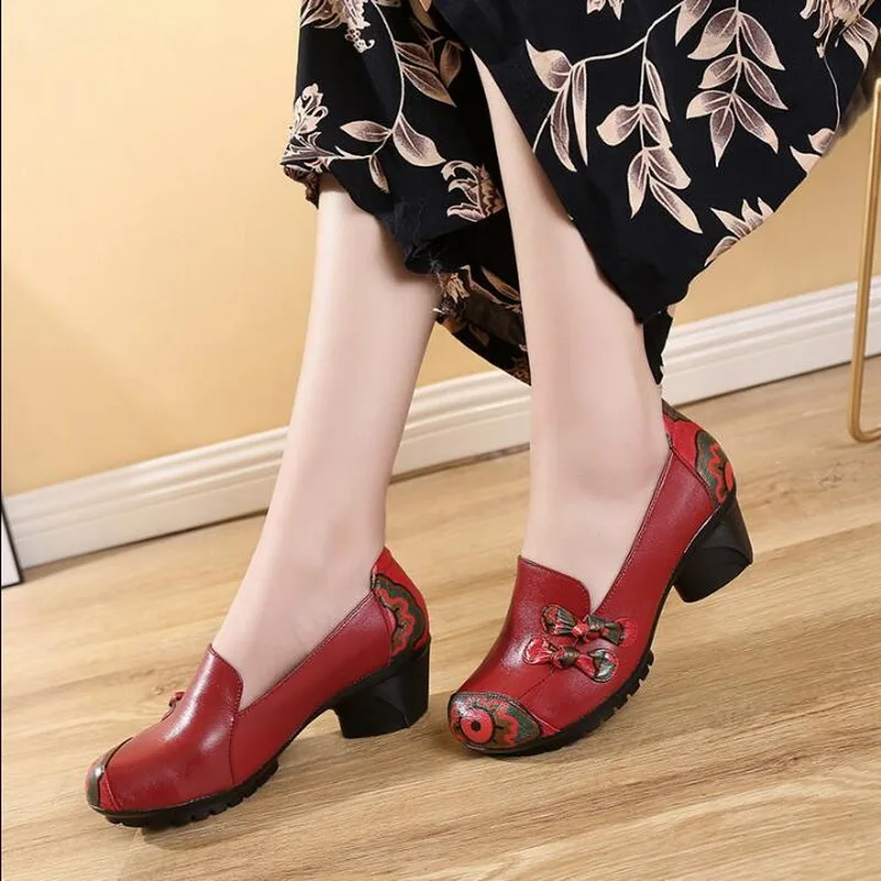 2021 New Women Flats Shallow Mouth Cow Genuine Leather Square Dance Mother Shoes Comfortable Breathable Single Shoes For Women