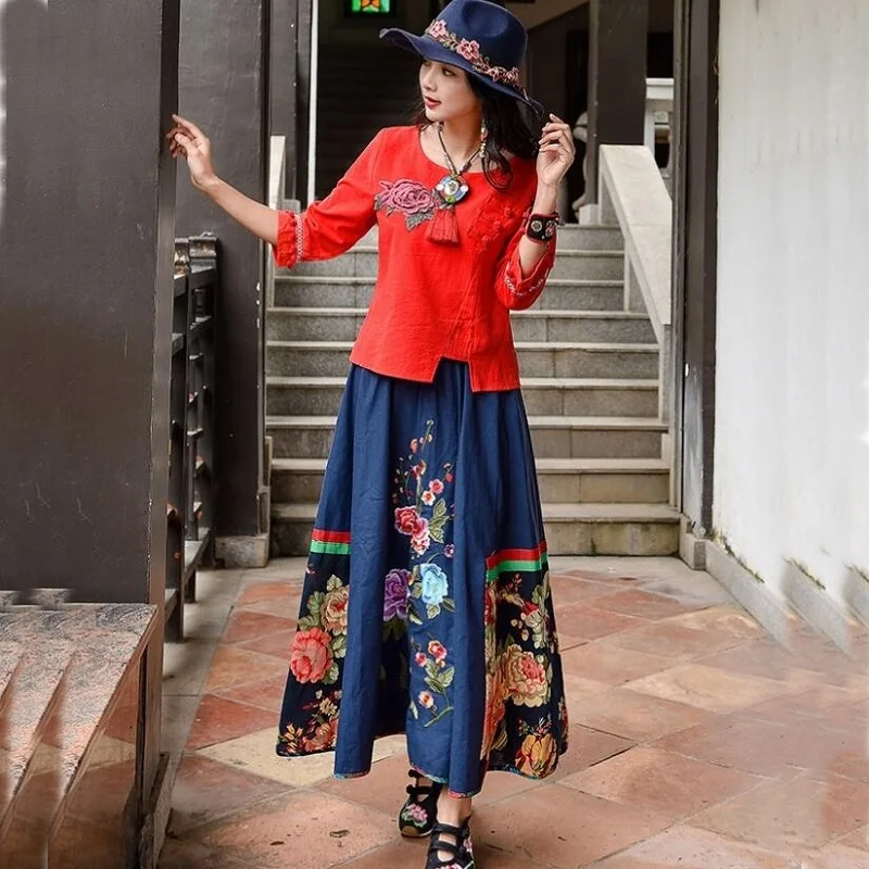 Женский костюм с юбкой и вышивкой винтажный комплект из двух предметов в