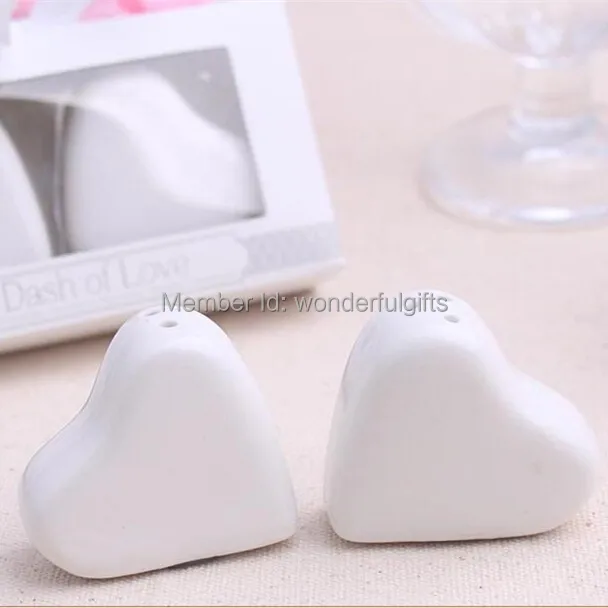 

wedding party favor gift and giveaways for guest--"A Dash of Love" Ceramic Heart Salt & Pepper Shakers party souvenir 20set/lot