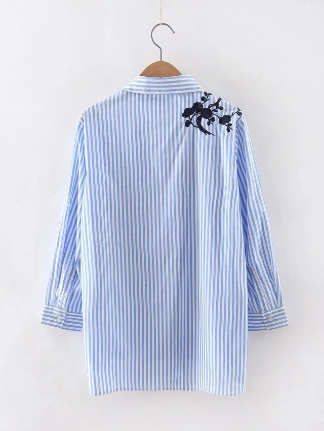 Женская блузка с вышивкой синяя хлопковая рубашка в полоску топ отложным