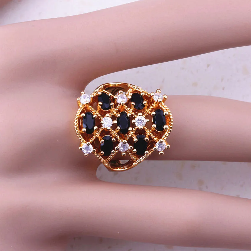 Кольцо женское золотистое с фианитом и черным кристаллом | Украшения аксессуары