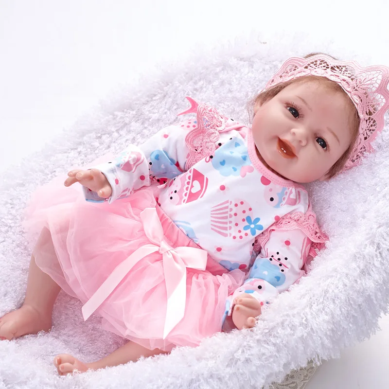 Кукла новорожденная Реалистичная кукла из ткани с красивым платьем подарок на
