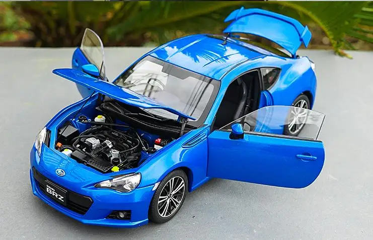 Синий 1:18 передовая модель автомобиля из сплава, SUBARU BRZ GT86, литая металлическая модель игрушечного автомобиля, коллекция подарков - Цвет: Синий