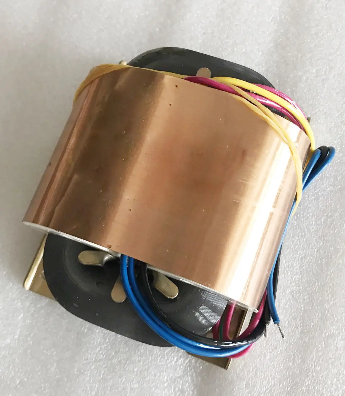 

DIYERZONE Hifi 100VA Isolation R-core Transformer 115V-115V 115V-230V 230V-230V L12-8