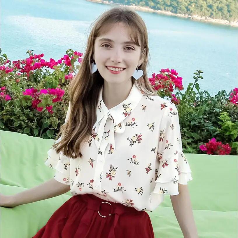 

2019 summer new women's temperament Turn-down Collar trumpet sleeve printing lady Lap top chiffon shirt
