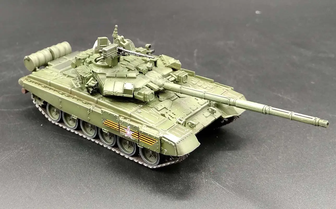 T-90 T-90A России MBT День Победы парад 2015 1/72 Готовая модель танка |