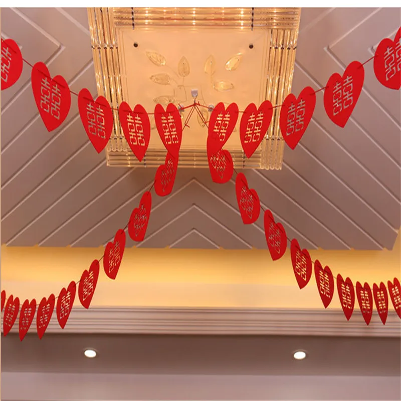 Гирлянда 3 м из нетканого материала с красными влюбленными сердцами полые