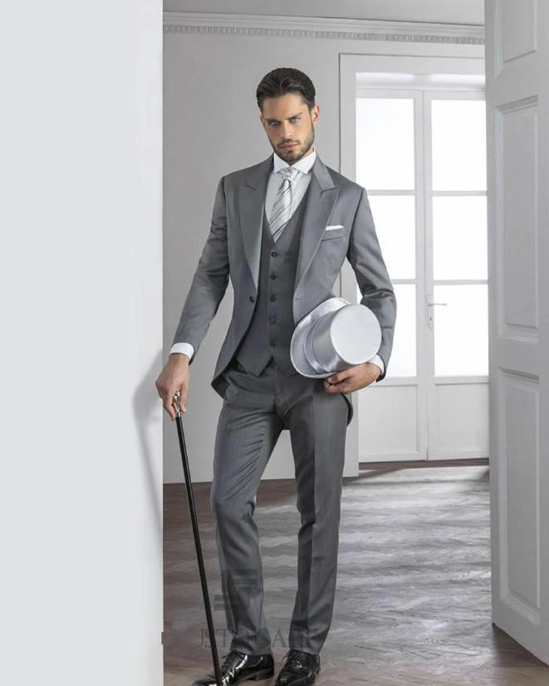Light Grey Mens Suits 2019 Hot Peaked Lapel Tuxedos one button mens wedding suits cheap Grooms t(Jacket+Pant+Vest) | Мужская одежда