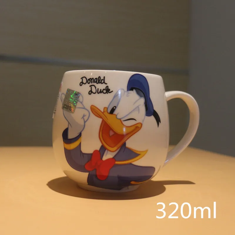 Donald Duck(320ml) Мультяшная кружка Микки и Минни, керамические чашки для молока, 320 мл/420 мл, креативная Мода для пар, чашка для кофе и воды, милая чашка для завтрака, рождественские подарки - Цвет: Donald Duck(320ml)