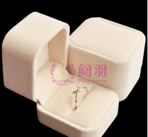 

wholesale Square white jewelry gift box/case