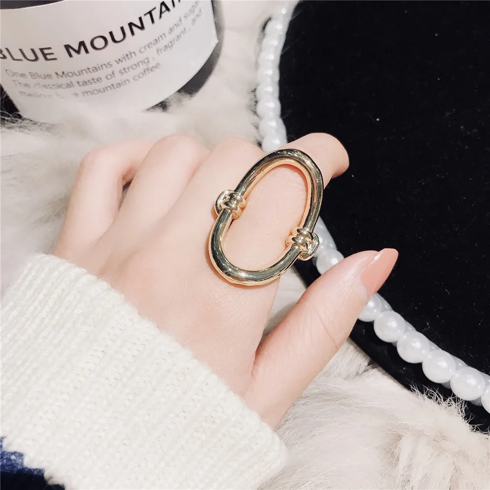 MLING Fashion Gold Alloy Ring Vintage Stone Geometric Circle Ring For Women