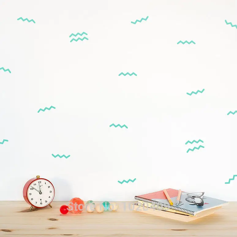 Наклейки на стену декоративные для детской комнаты в горошек со звездным