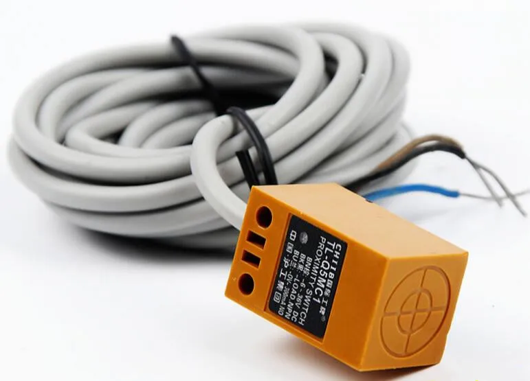 Датчик dz 101. Omron tl-q5mc1-z. 68. Индуктивный датчик tl-q5mc1. Tl q5mc1.