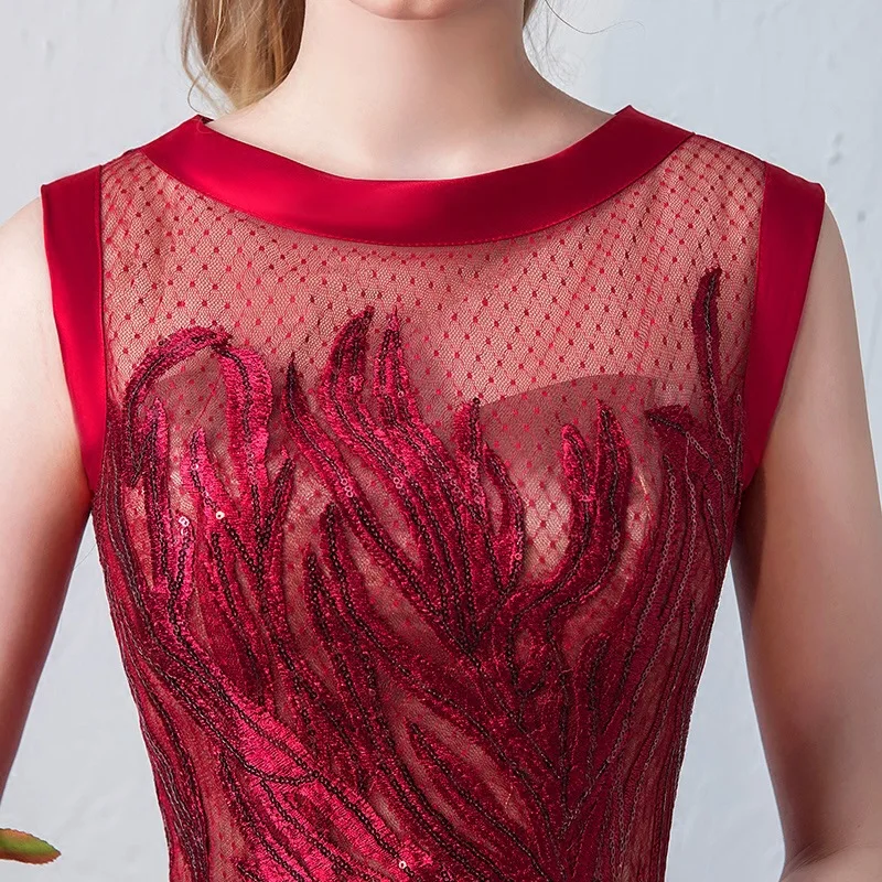 Красивое коктейльное платье Эмили элегантное кружевное праздничное с иллюзией и