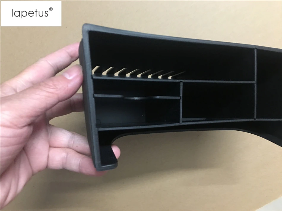 

Lapetus Accessories For Land Rover Discovery Sport 2015 - 2019 Middle Console Multifunction Storage Box Container Case 1 Piece