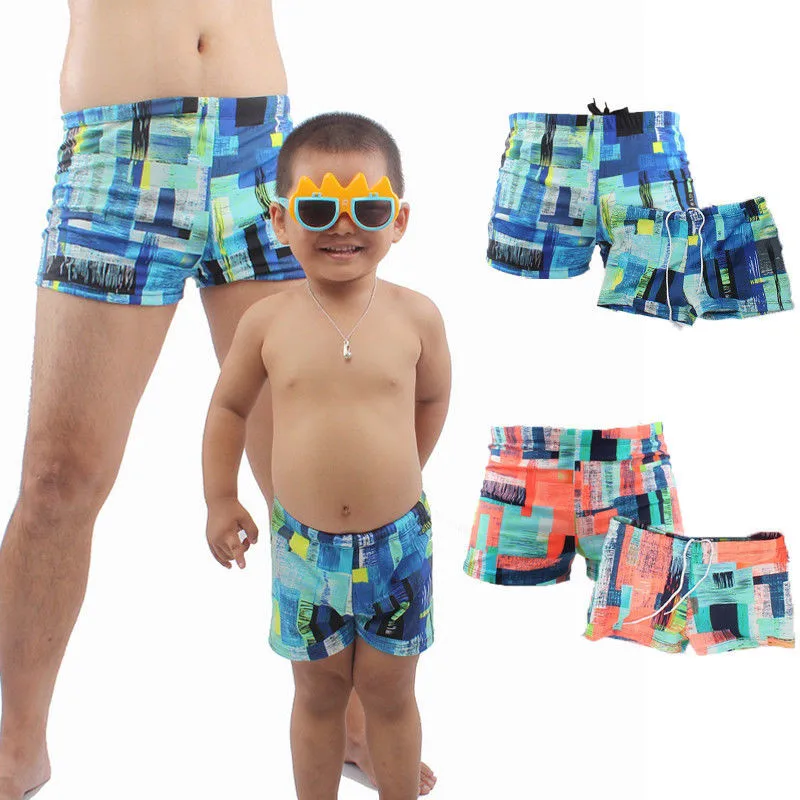 Новые одинаковые комплекты для семьи детские купальные шорты с принтом