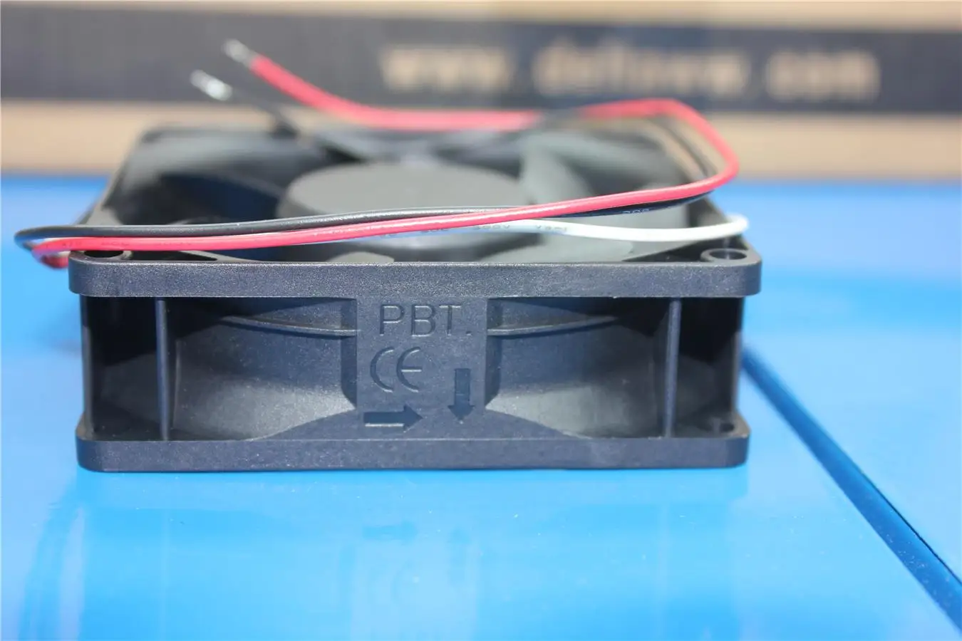 

New PE80252B1-000C-F99 8025 24V 4.8W inverter fan