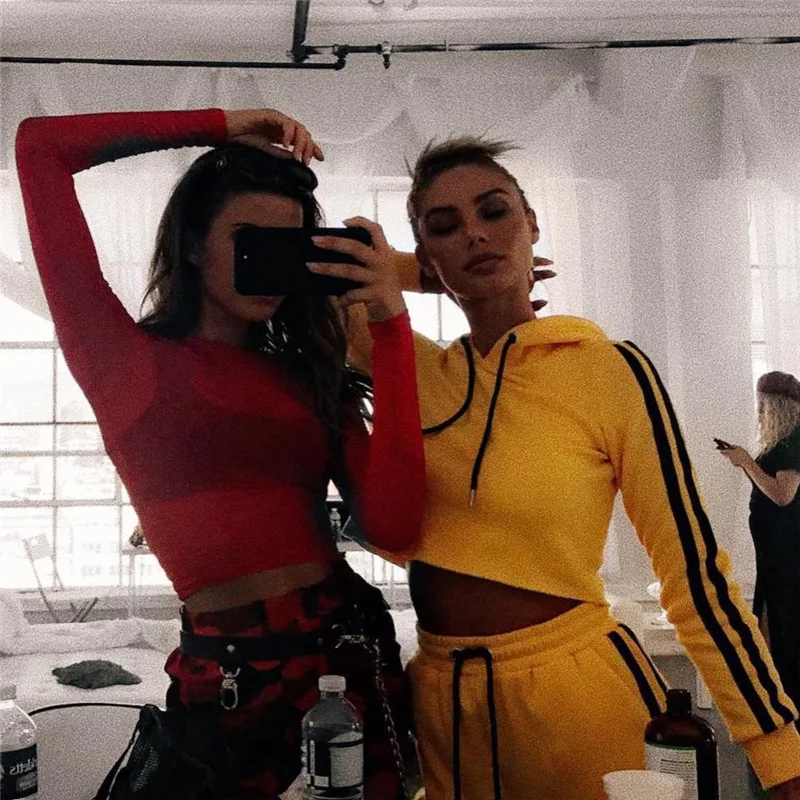 Женский спортивный костюм ZOGAA желтый/красный с капюшоном и длинными рукавами S XL