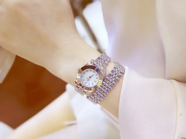 Роскошные Брендовые женские часы reloj mujer модные креативные Золотые женские кварцевые часы женские наручные часы с браслетом Relogio Masculino