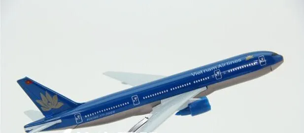 Модель самолета B777 20 см авиакомпании вьетнамские авиалинии модель