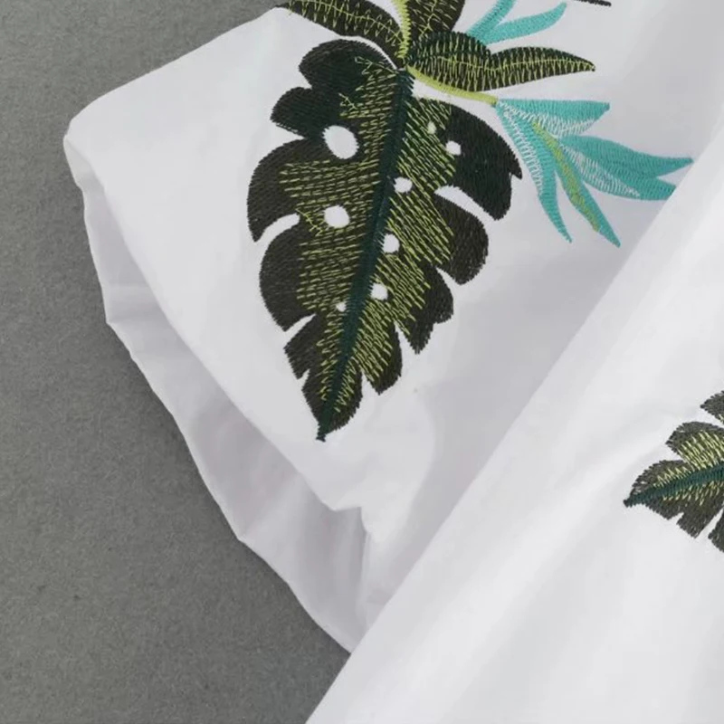 Листья Вышивка Футболка Женщины Белый Каваи Топе Harajuku О Образным Вырезом