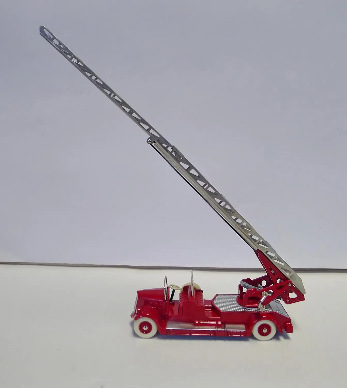 Тележка Tiguan Dinky 32D DELAHAYE Gde Echelle пожарные литые игрушки 1:43|Наземный транспорт| |