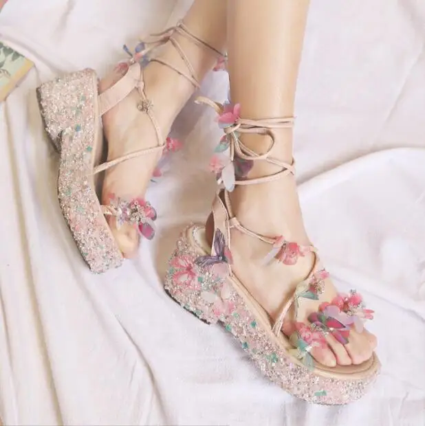 Новый стиль женщины толстый каблук туфли с открытым носком сандалии кристалл и