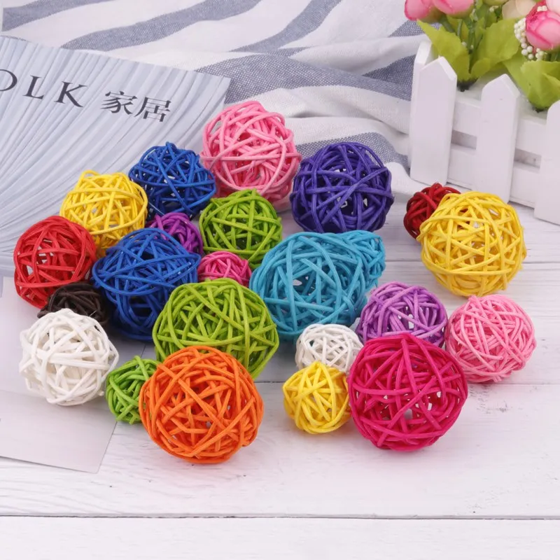 

3cm 130 Pcs,4cm 70 Pcs,5cm 45 Pcs Rattan Ball DIY Ornaments Sepak Takraw Ball DIY Christmas Wedding Party Home Decor Accessories