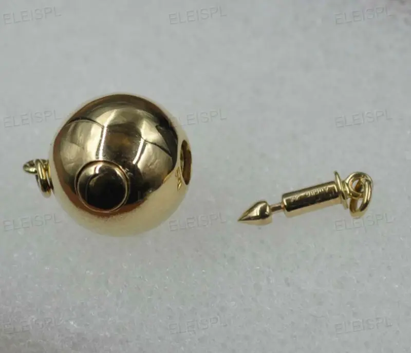 

11.5mm round 14k yellow gold clasp Inserted bar buttons style