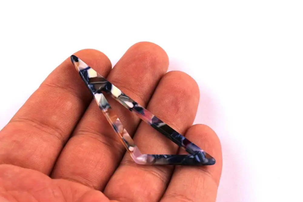

Acetate Acrylic Earring Charms - Triangle Shaped Pendant Earrings - Jewelry accessories - 6pcs/lot - 64x18x2.5mm - AC1040