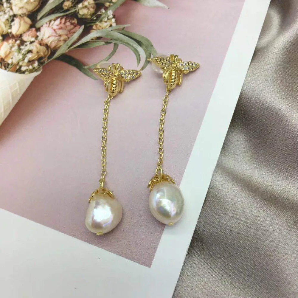 

Natural Pearl Long Hanging Gold Butterfly Earrings Fashion Jewelry For Women Gilr Female Boucle D'Oreille Oorbellen Hange FL4846