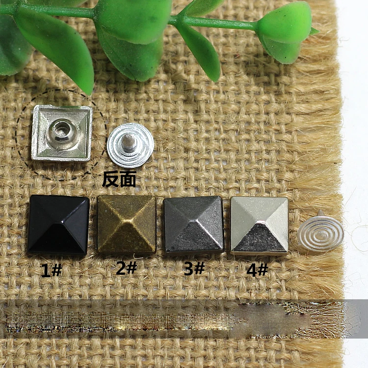 Черная бронзовая серебряная квадратная декоративная одежда заклепки кожаные