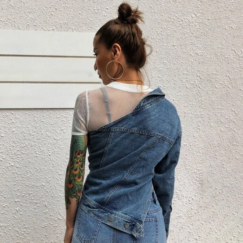 TWOTWINSTYLE, летняя джинсовая куртка на одно плечо для женщин, с отворотом, с длинным рукавом, ассиметричное пальто, женская модная одежда, новинка