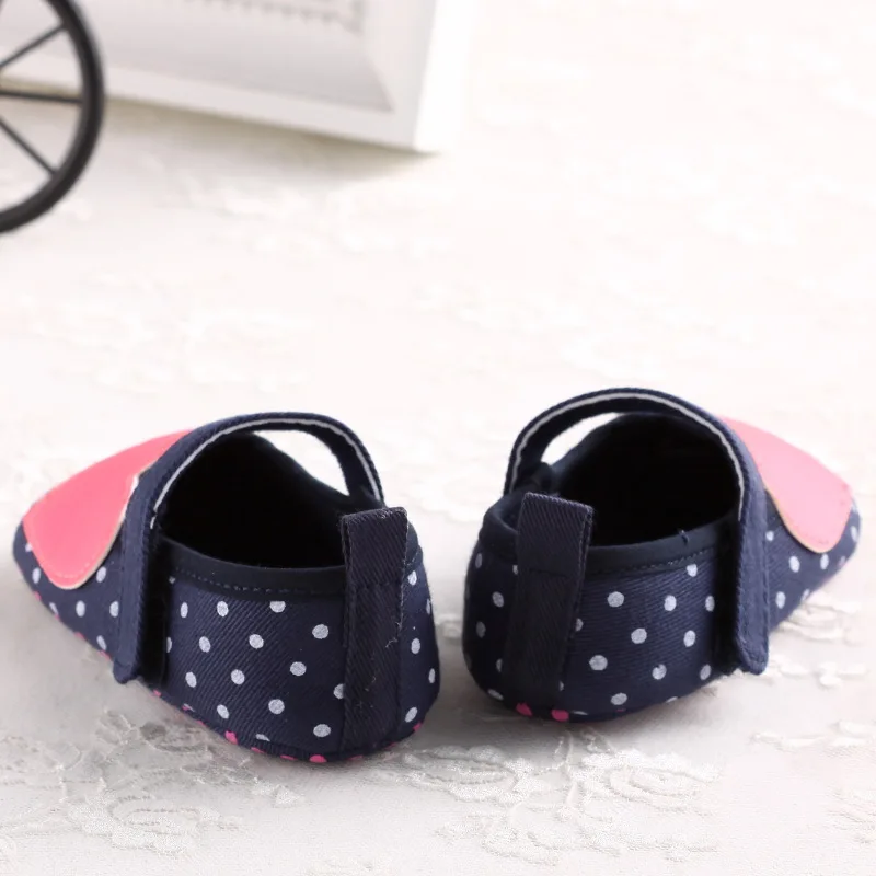 Детская обувь для девочек мягкая модная на мягкой подошве с принтом любовь|Обувь