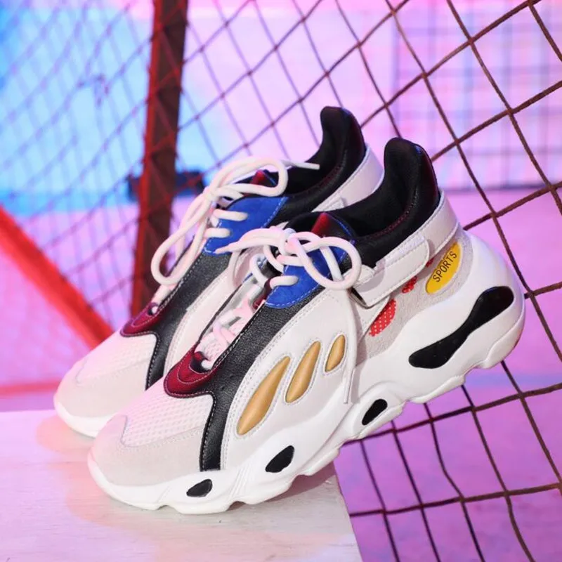 Кроссовки женские на шнуровке удобная повседневная обувь толстой подошве