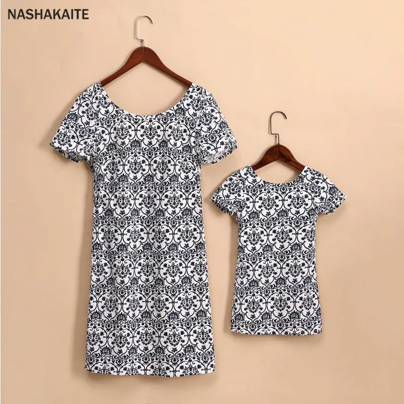 NASHAKAITE/платья для мамы и дочки мини-платье с тотемным принтом и бантом Одинаковая одежда для мамы и дочки платья для мамы и дочки