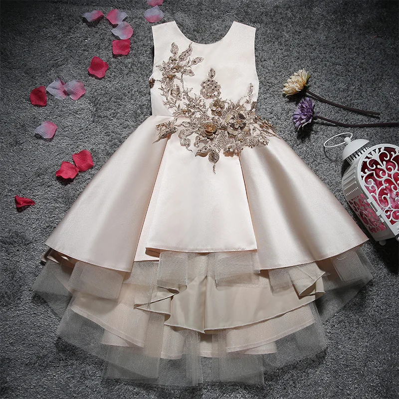 Детское атласное платье цвета шампанского без рукавов | Детская одежда и обувь