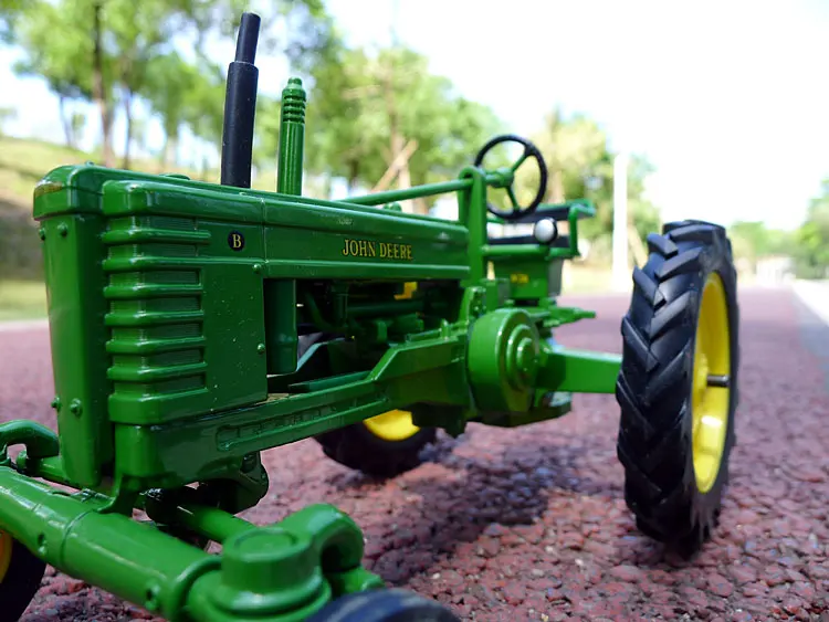 KNL HOBBY J ader ферма трактор сплав Игрушечная машина модель США охранный Act ERTL 1:16