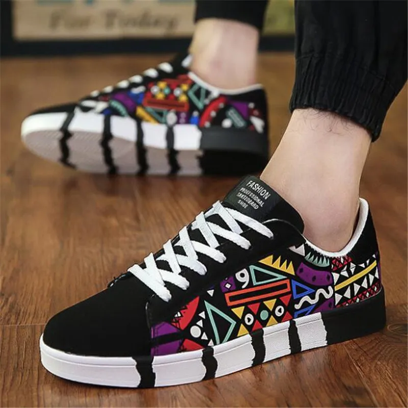 Men's Vulcanize Shoes Lace-up Fashion printed canvas shoes Spring Autumn Flat Black White Blue Casual Male Sneakers 2019 | Обувь