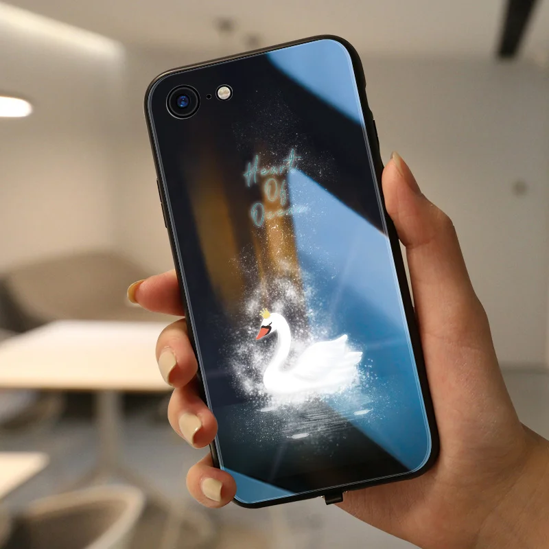Swan Yagoo умный светодиодный светящийся чехол для телефона для iPhone 7 8 Plus чехол s задняя крышка для Apple с животным узором Funda роскошный стеклянный силиконовый чехол - Цвет: Swan