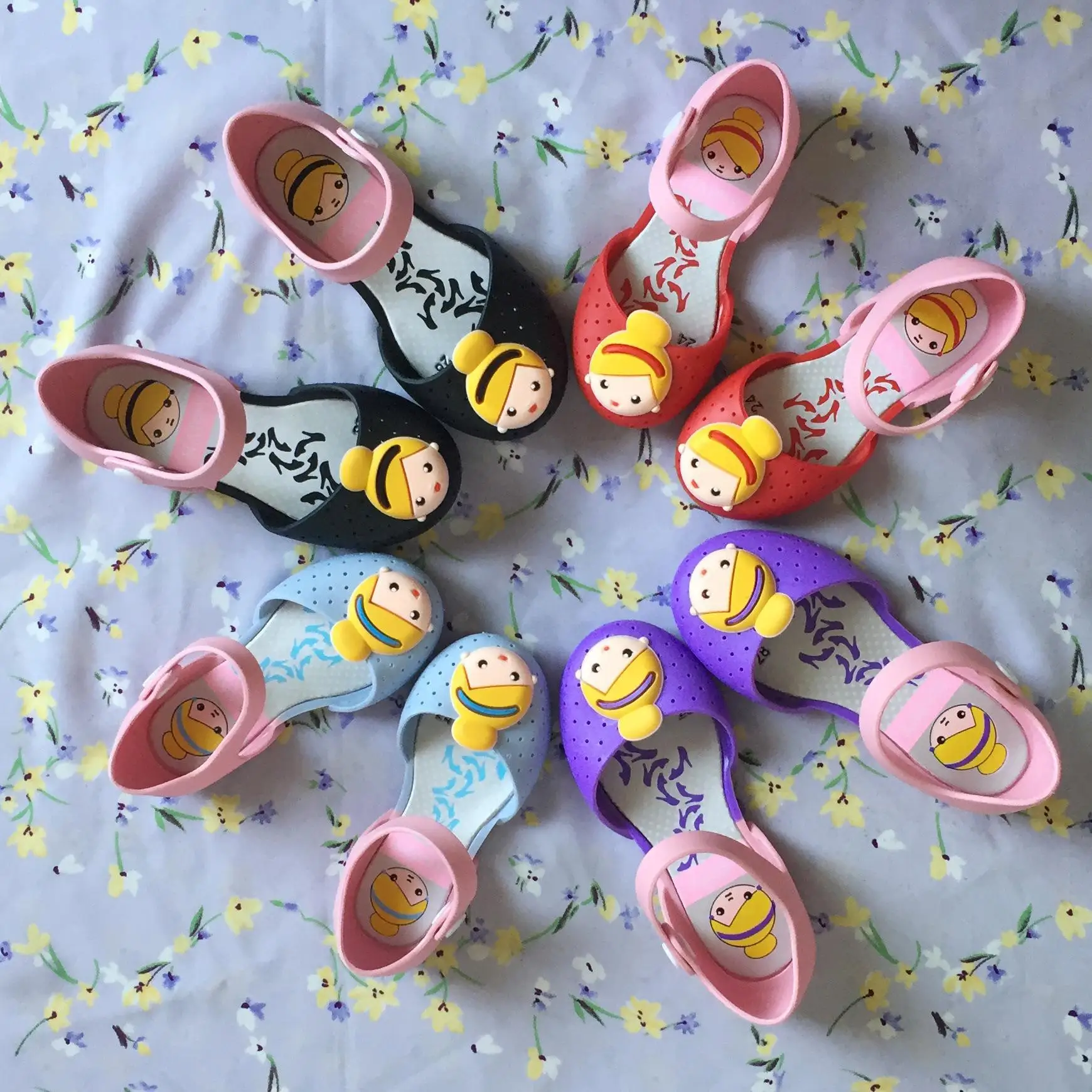 YAUAMDB/Дети Шлёпанцы и сабо 2018 Лето ПВХ для девочек на низком каблуке сандалии