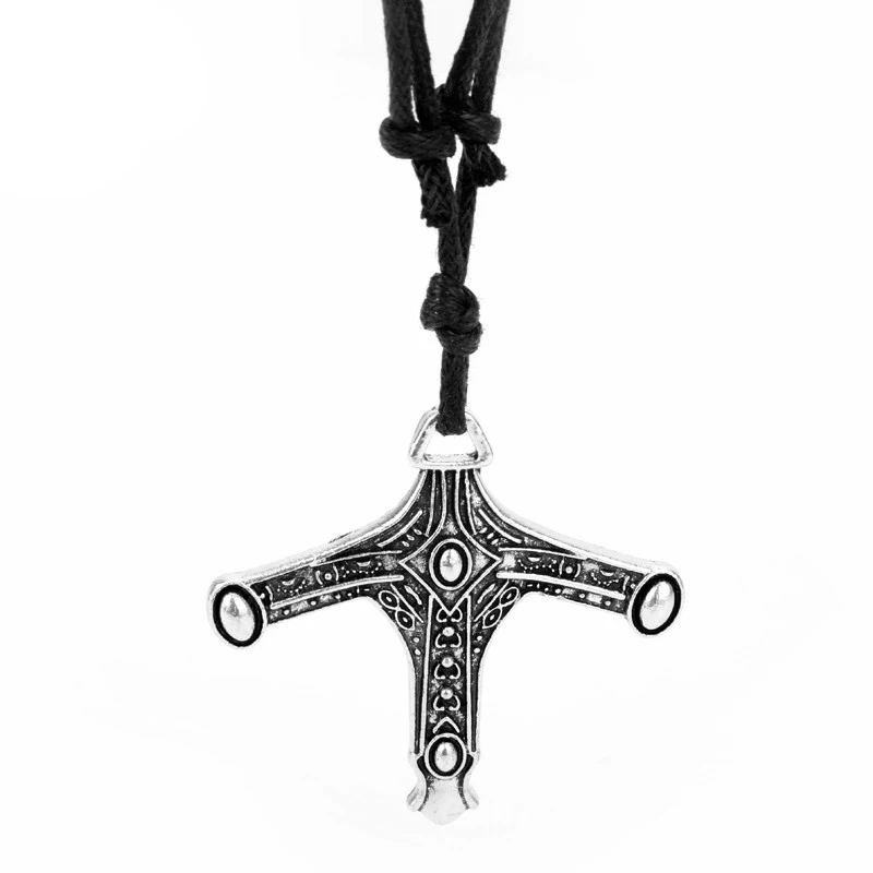

Bloodborne Hunter Sword Pendant Necklace for Men 2023 New Fashion Steampunk Rope Necklaces Game Trinket Jewelry Accessories
