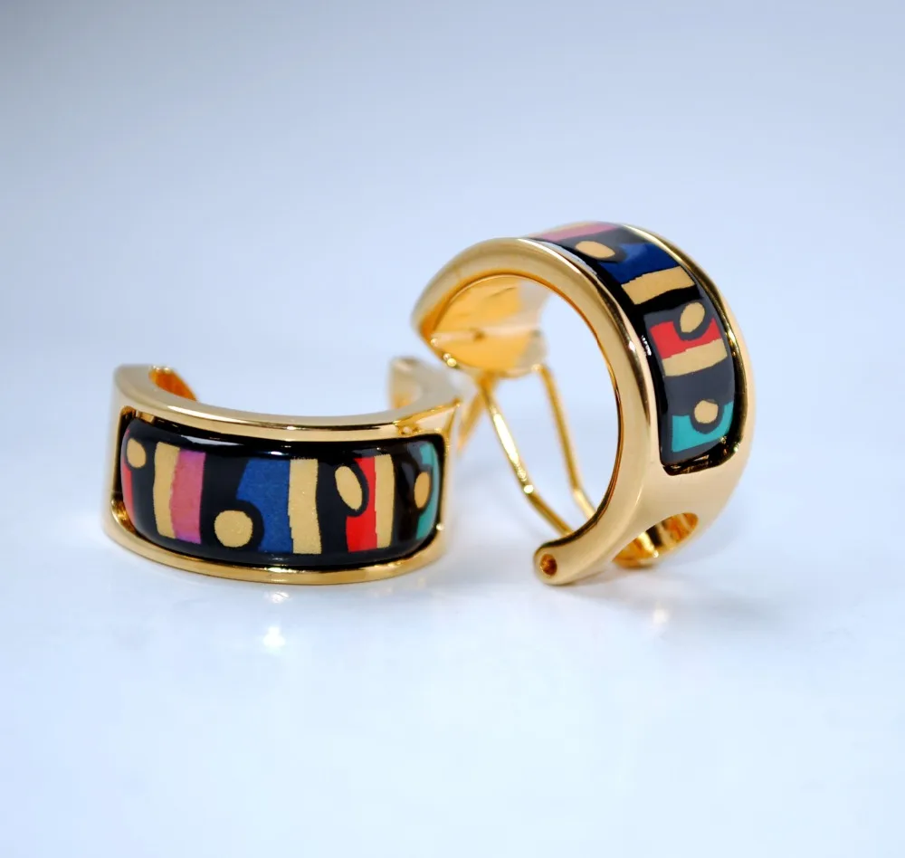 

Cloisonne hand-painted enamel color European-style ear buckle 18