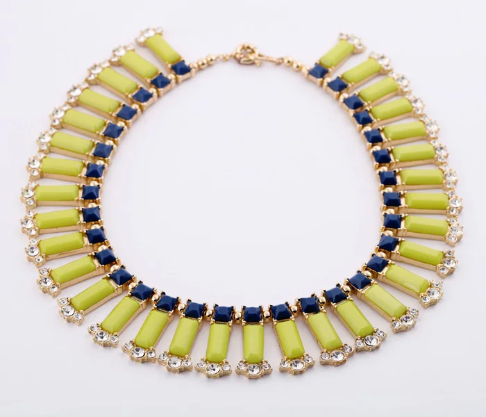 Женское ожерелье с подвеской синего красного и желтого цвета винтажное