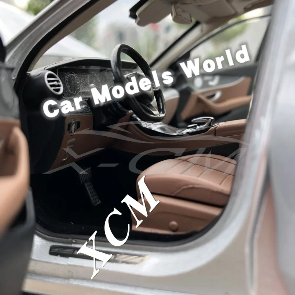 Модель автомобиля под давлением для iScale E-Class E-klase Limousine 1:18 (серебристый) +