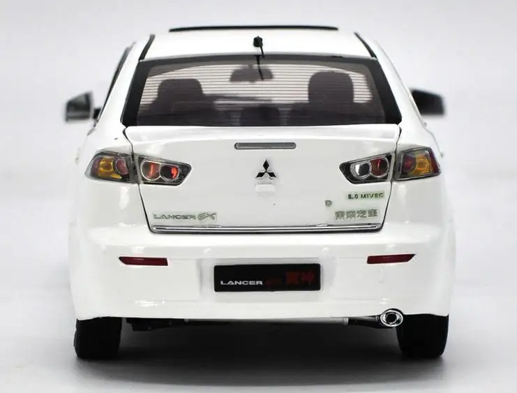 Оригинальная высокая имитация mitsubishi lancer-ex модель, 1: 18 сплав коллекция автомобиля игрушки, 6 открыть дверная игрушка автомобиль