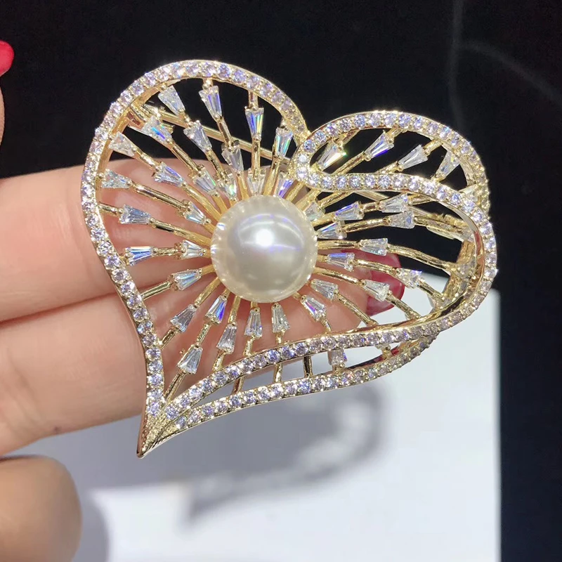 SHANICE Cute Heart CZ Crystal Brooch High-end Corsage Women's Overcoat Cardigan Accessories Scarf Pin Valentine's Day Gift |