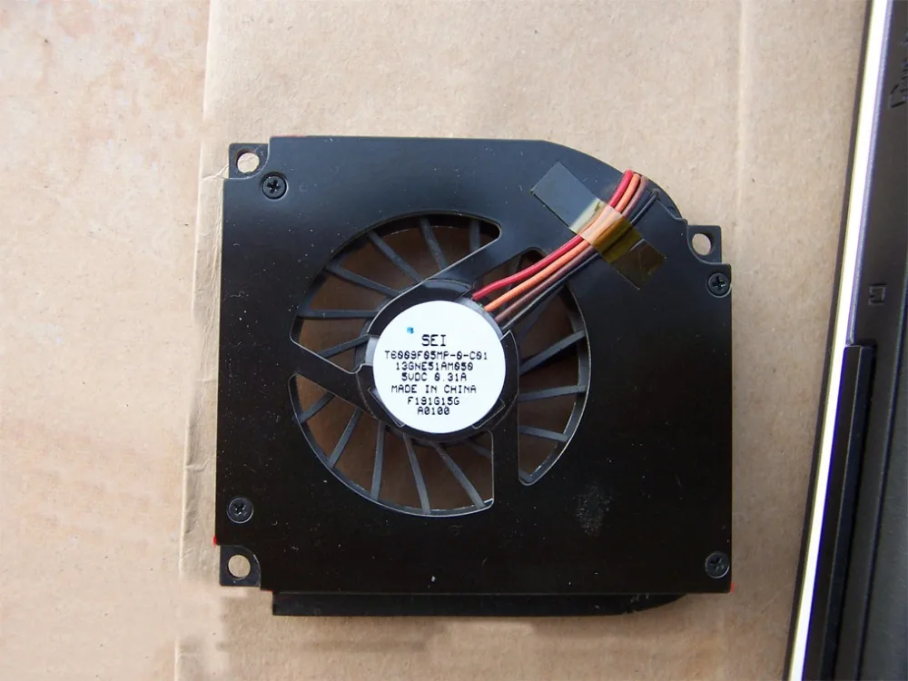 

New U5U5F U5A5V U5F 0.31A Fan Notebook Fan