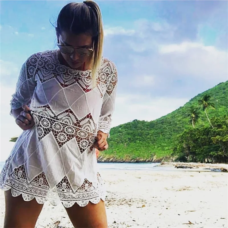 Женское винтажное пляжное платье белое ажурное с цветочным кружевом и длинным